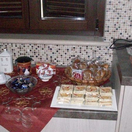 Il Giardino Degli Ulivi Bed & Breakfast Canneto  Ngoại thất bức ảnh
