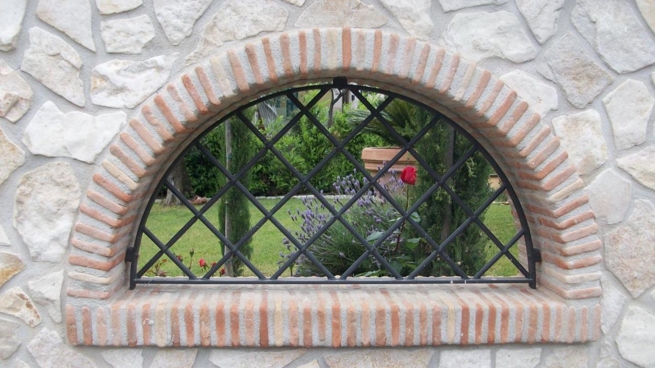 Il Giardino Degli Ulivi Bed & Breakfast Canneto  Ngoại thất bức ảnh